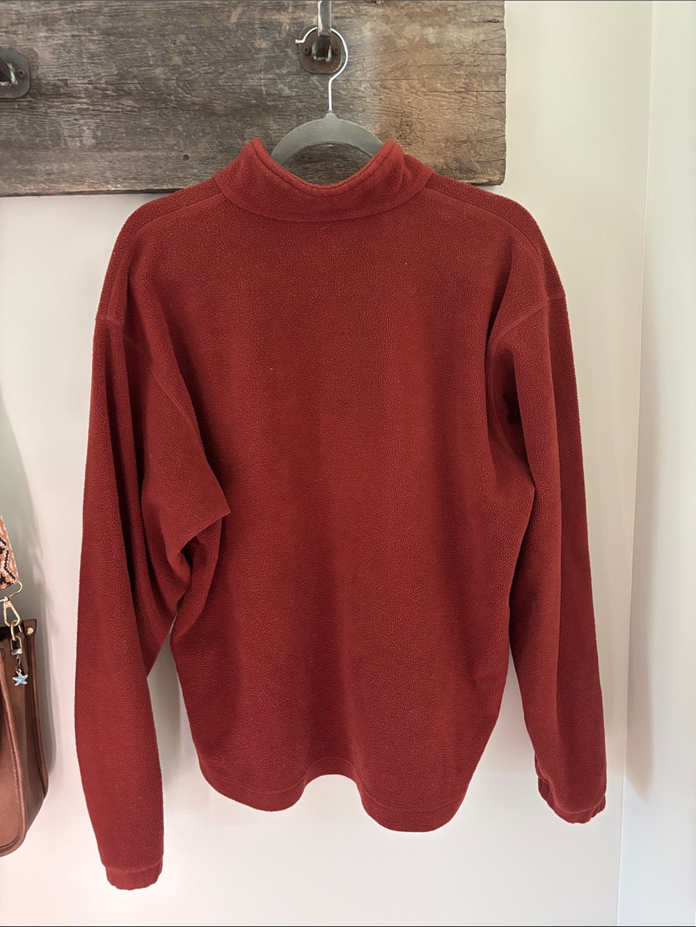 Columbia pull over - Picture 3 of 3